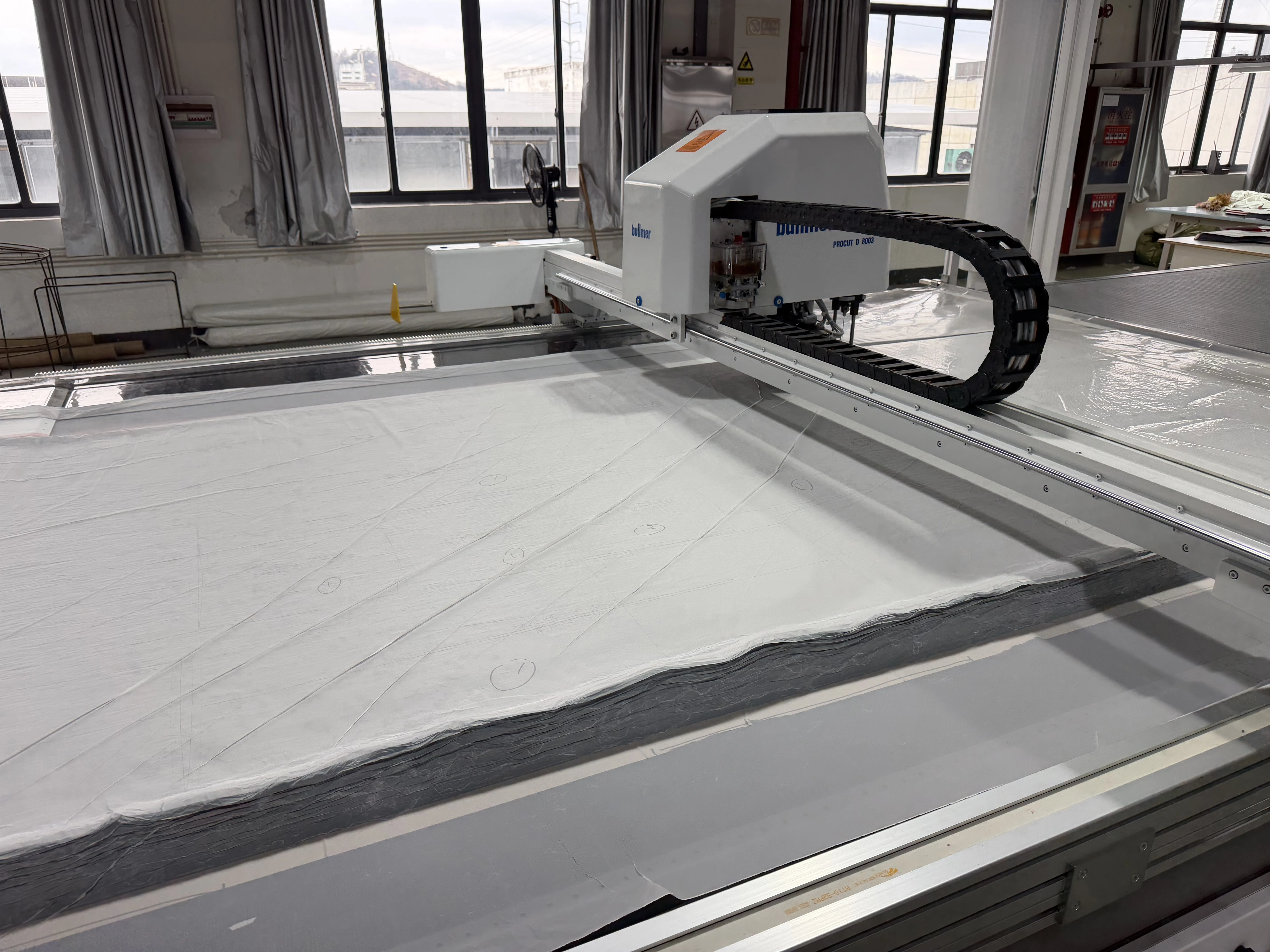 Yanxu automatic cutting equipment